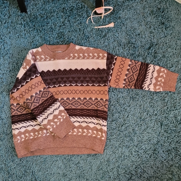 YesStyle | Sweaters | Small Yesstyle Ashlee Patterned Sweater | Poshmark